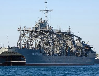 Ξεπεράσε τα 100 χρόνια ζωής αλλά ακόμα υπηρετεί με το ρωσικό ναυτικό (βίντεο)